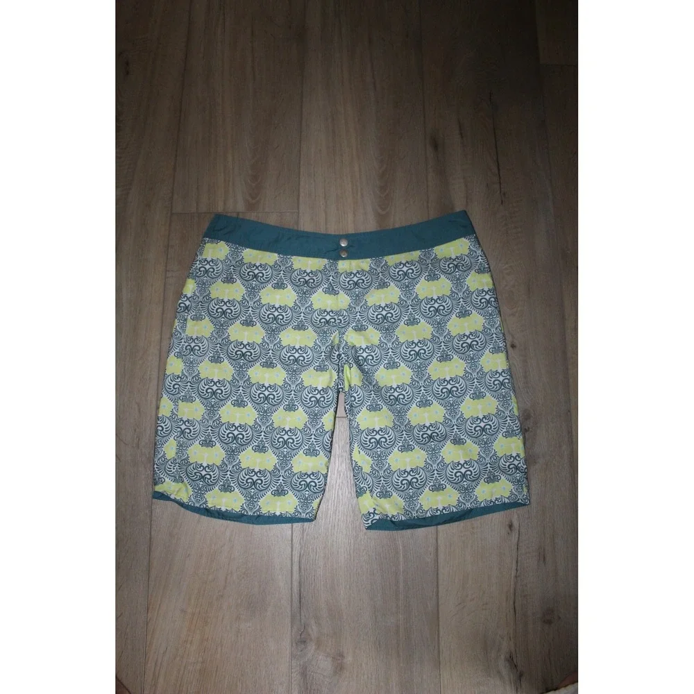 Carve Designs Womens Reversible Board Shorts Teal Floral Damask Size 16